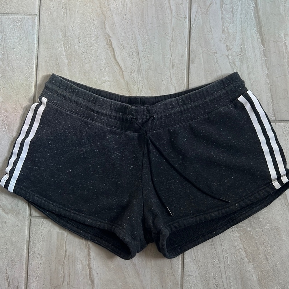 ADIDAS shorts size L